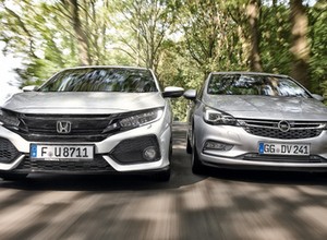Kompakty ze szczyptą chilli - Honda Civic kontra Opel Astra