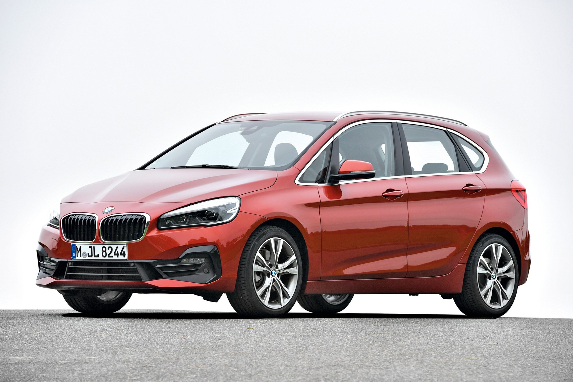 Porównanie: benzynowa hybryda, dieslowska hybryda kontra diesel i benzyna