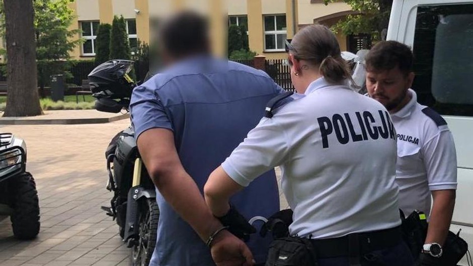 Policjanci zatrzymali kierowcę dostawczaka. Grozi mu 5 lat