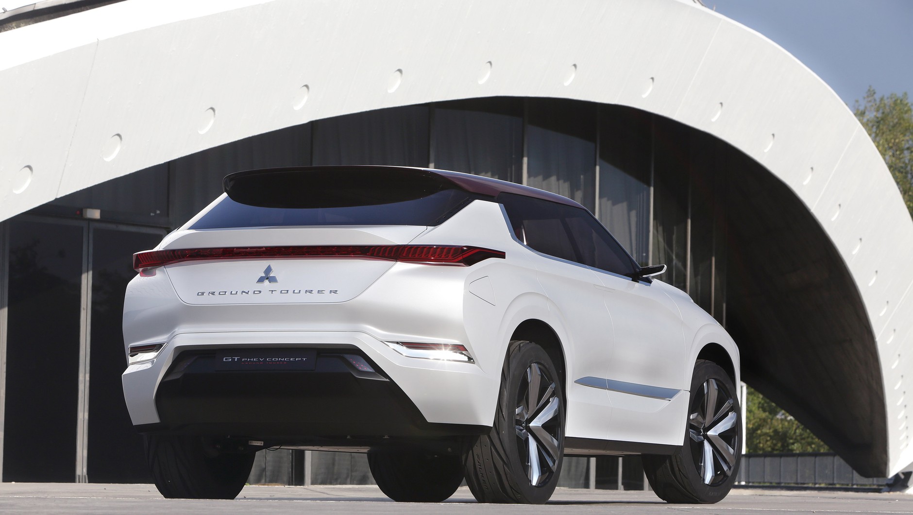 Mitsubishi GT-PHEV Concept