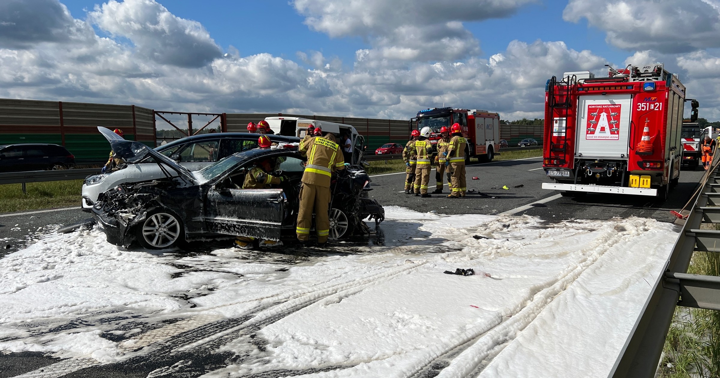 Poważny wypadek na autostradzie A2 w kierunku Poznania.