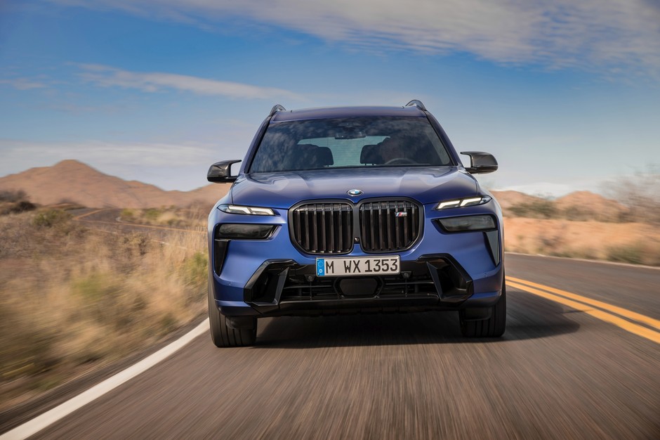 BMW X7 2022. Lifting