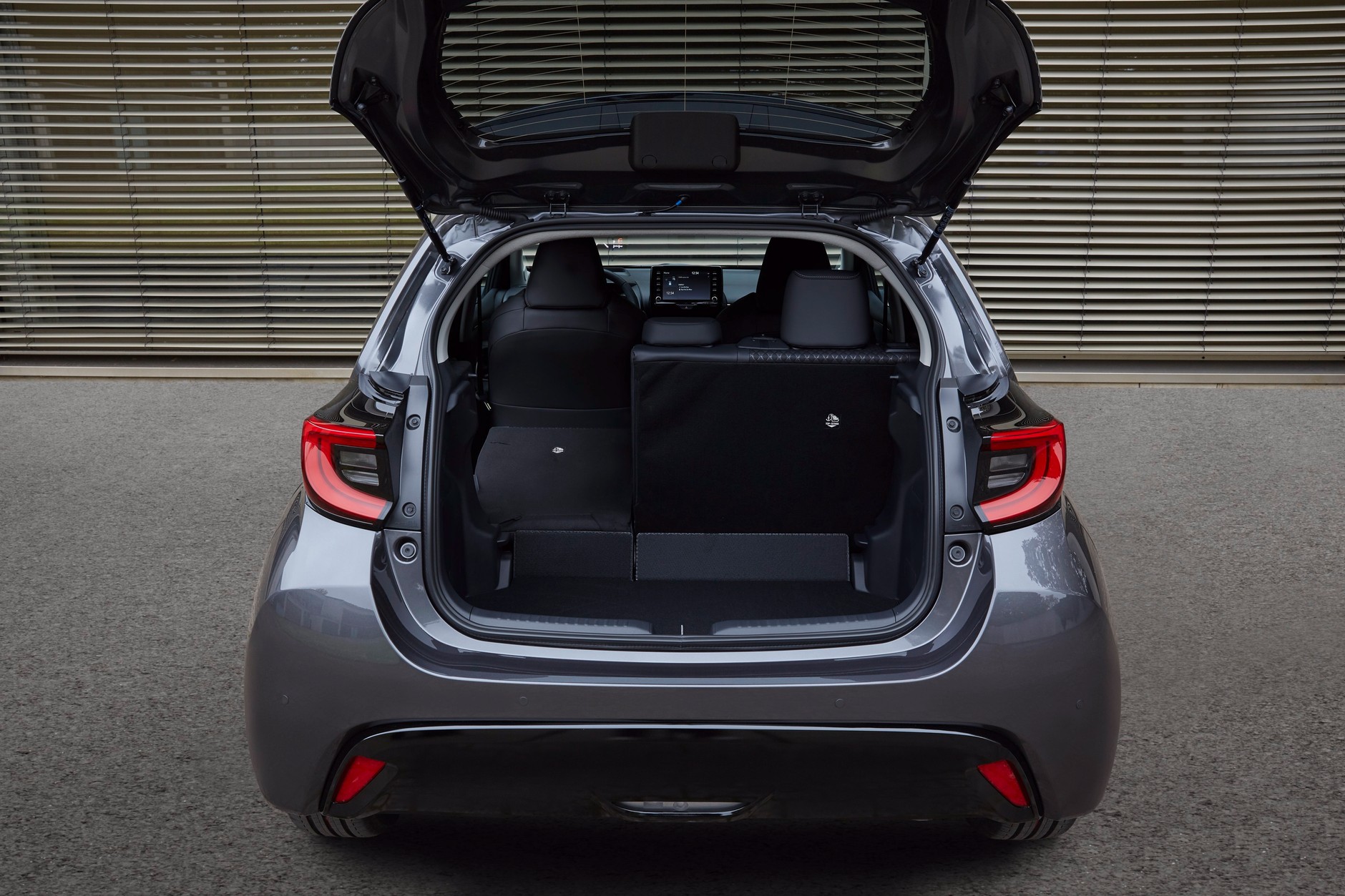 Mazda 2 Hybrid 2022