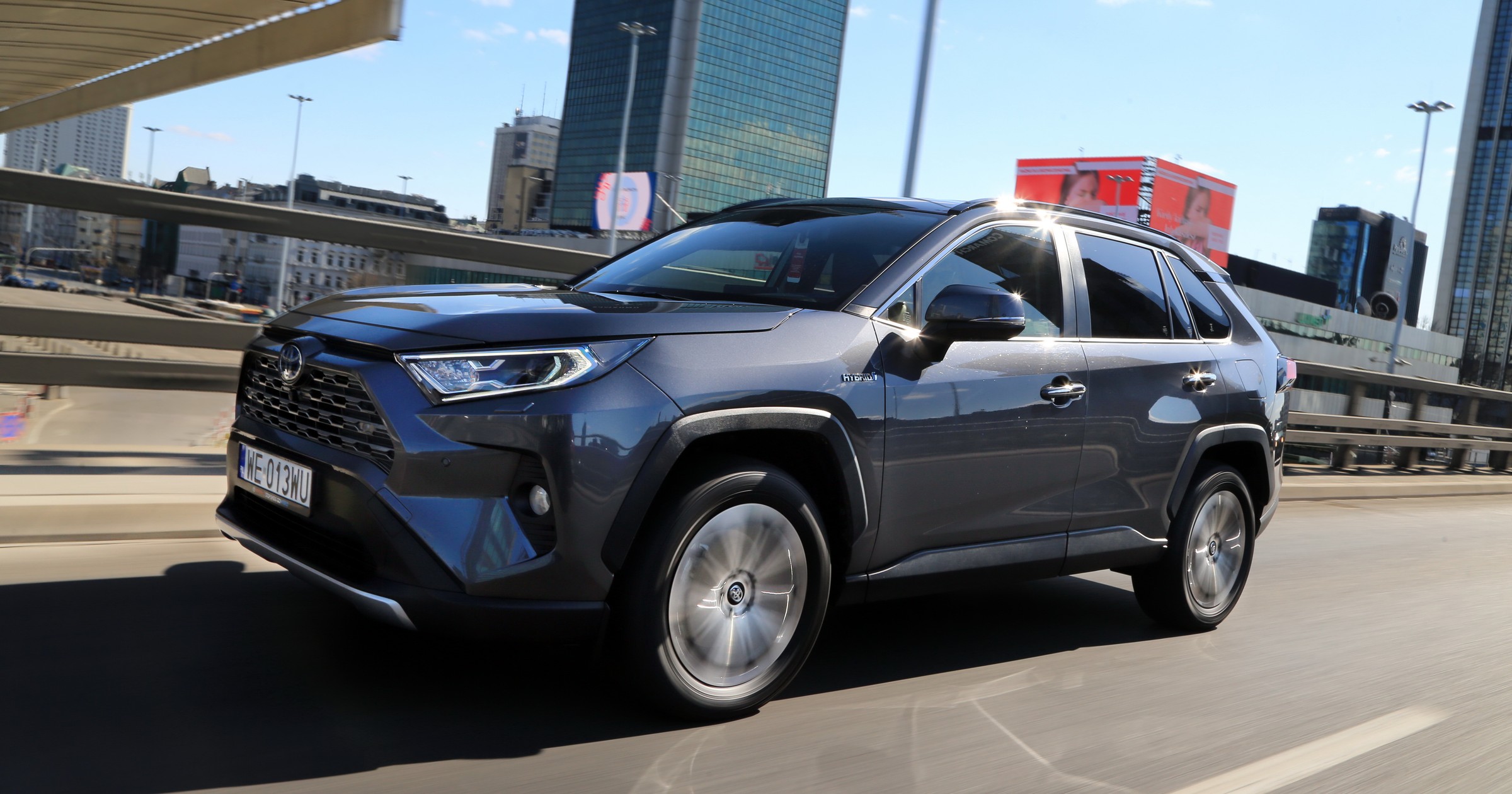 Toyota umacnia pozycję lidera