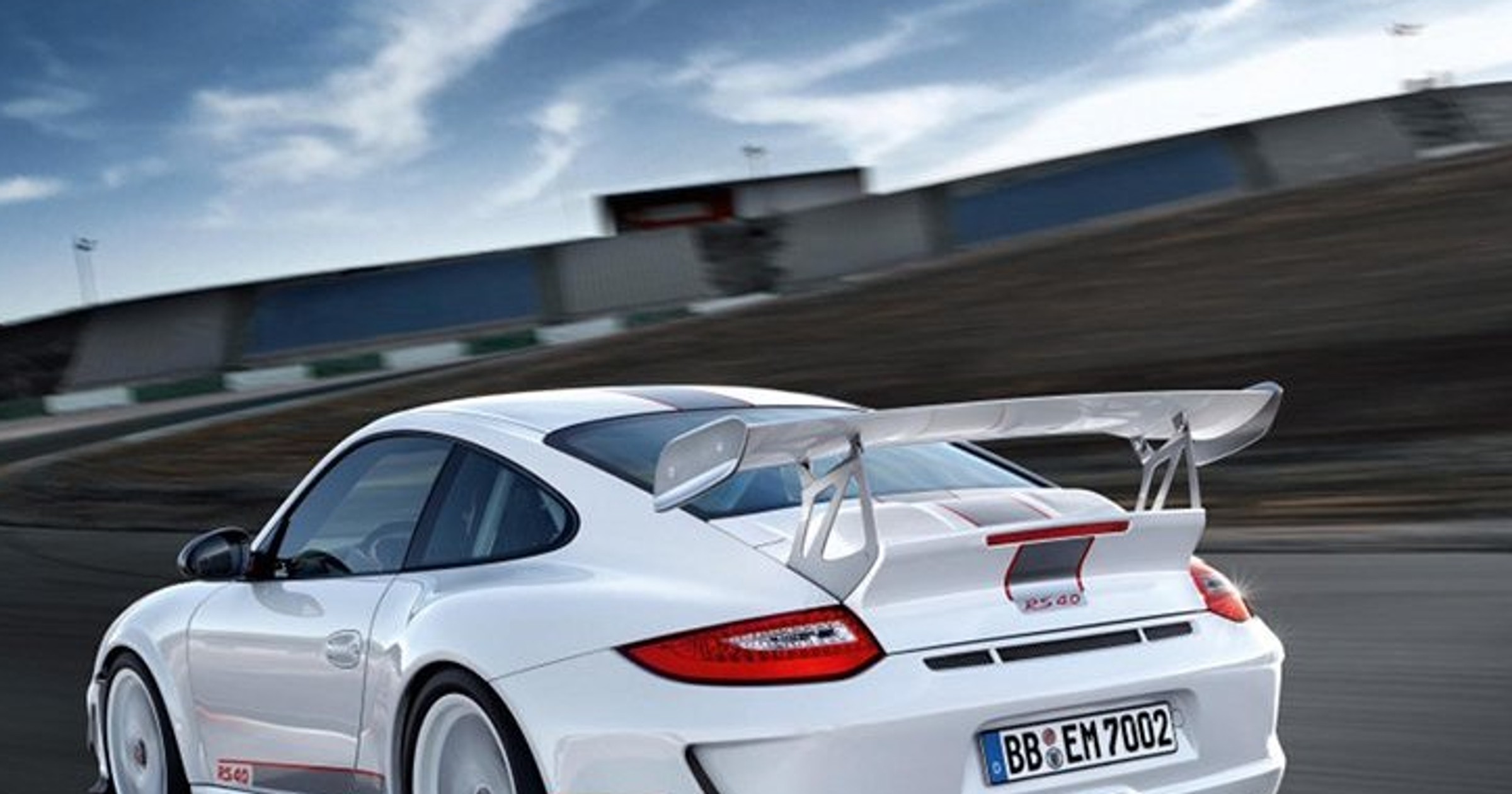 Porsche 911 GT3 RS 4.0 – Drogowa wyścigówka (video)