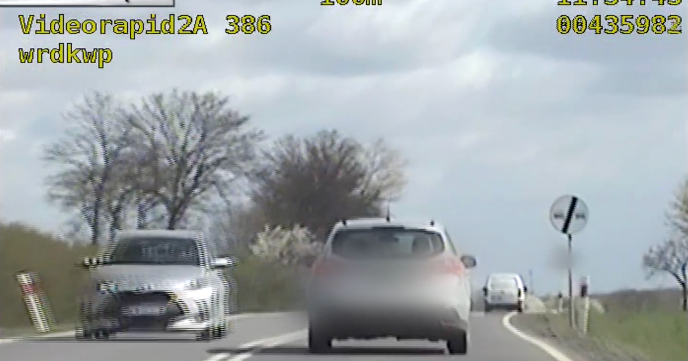 Za jednym podejściem kobieta zbyt szybko jadąc autem przekroczyła limit punktów karnych 