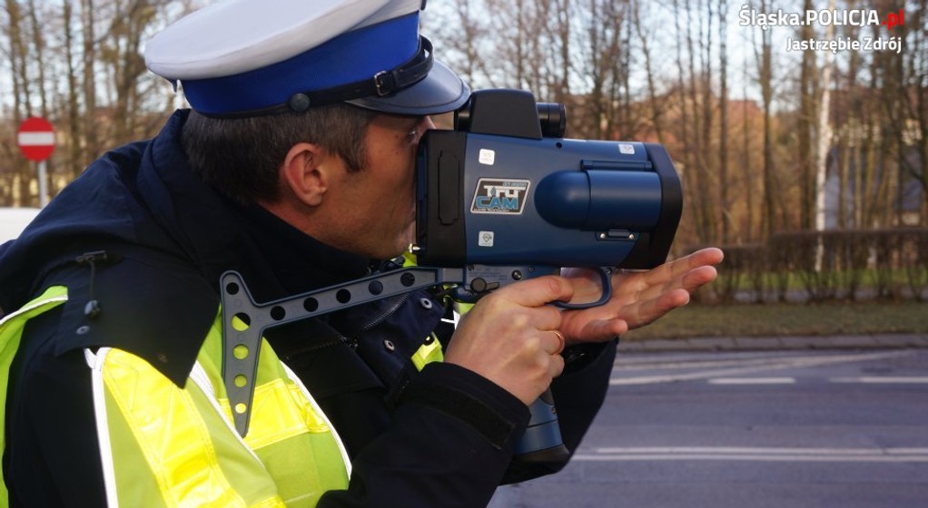 Laserowy miernik prędkości z rejestracją obrazu