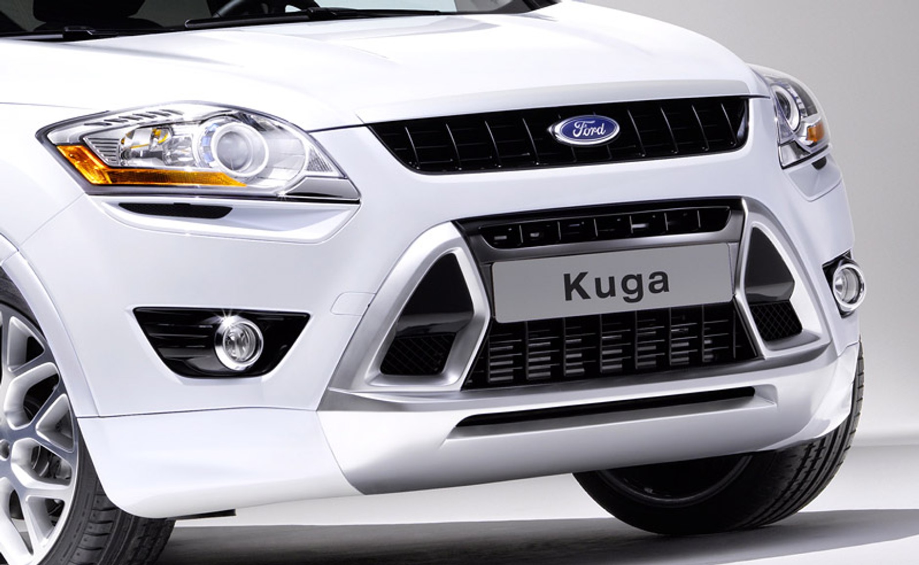 Paryż 2008: Ford Kuga 2.5 Turbo Individual