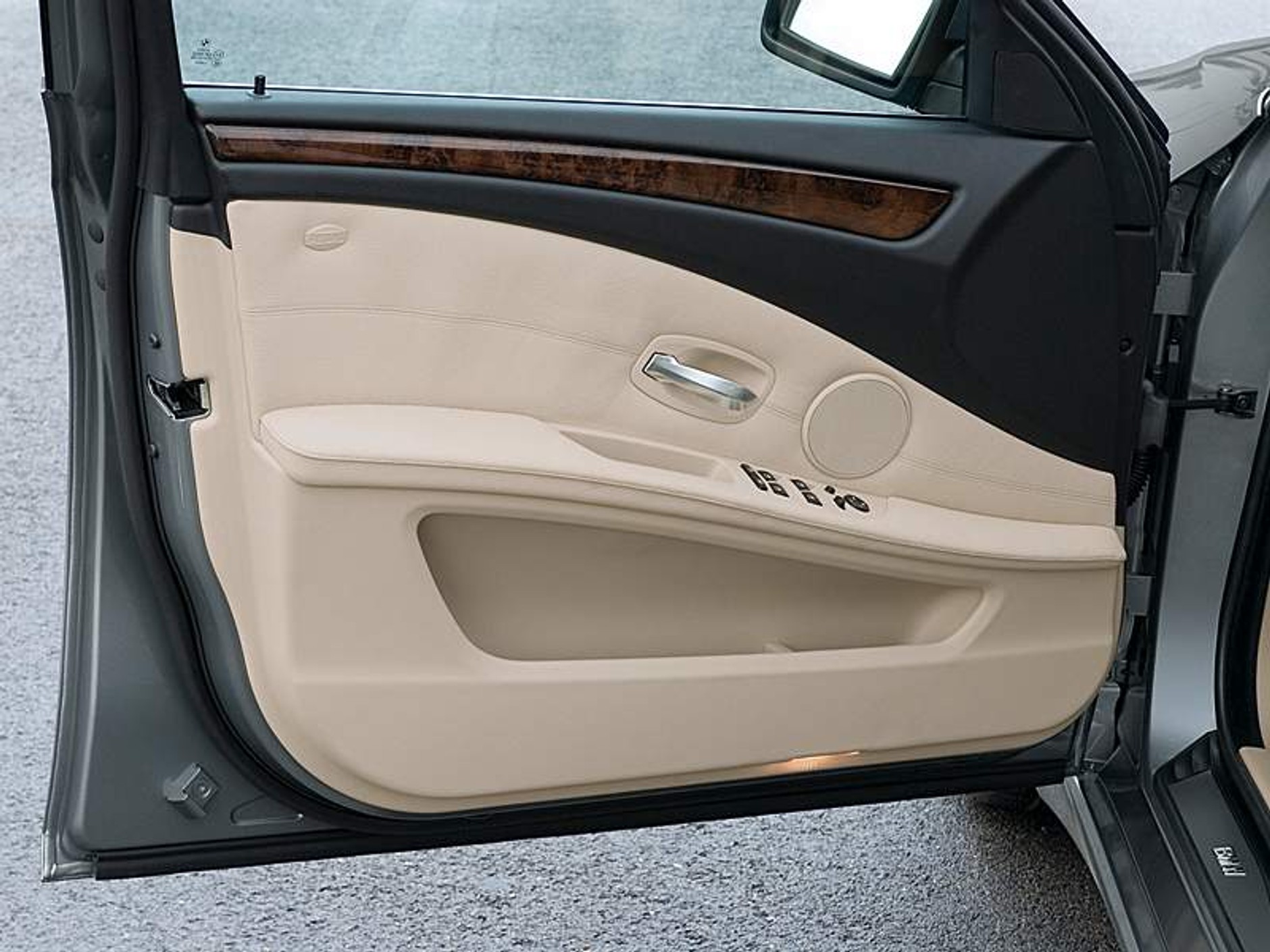 BMW 5: facelifting na półmetku (video)