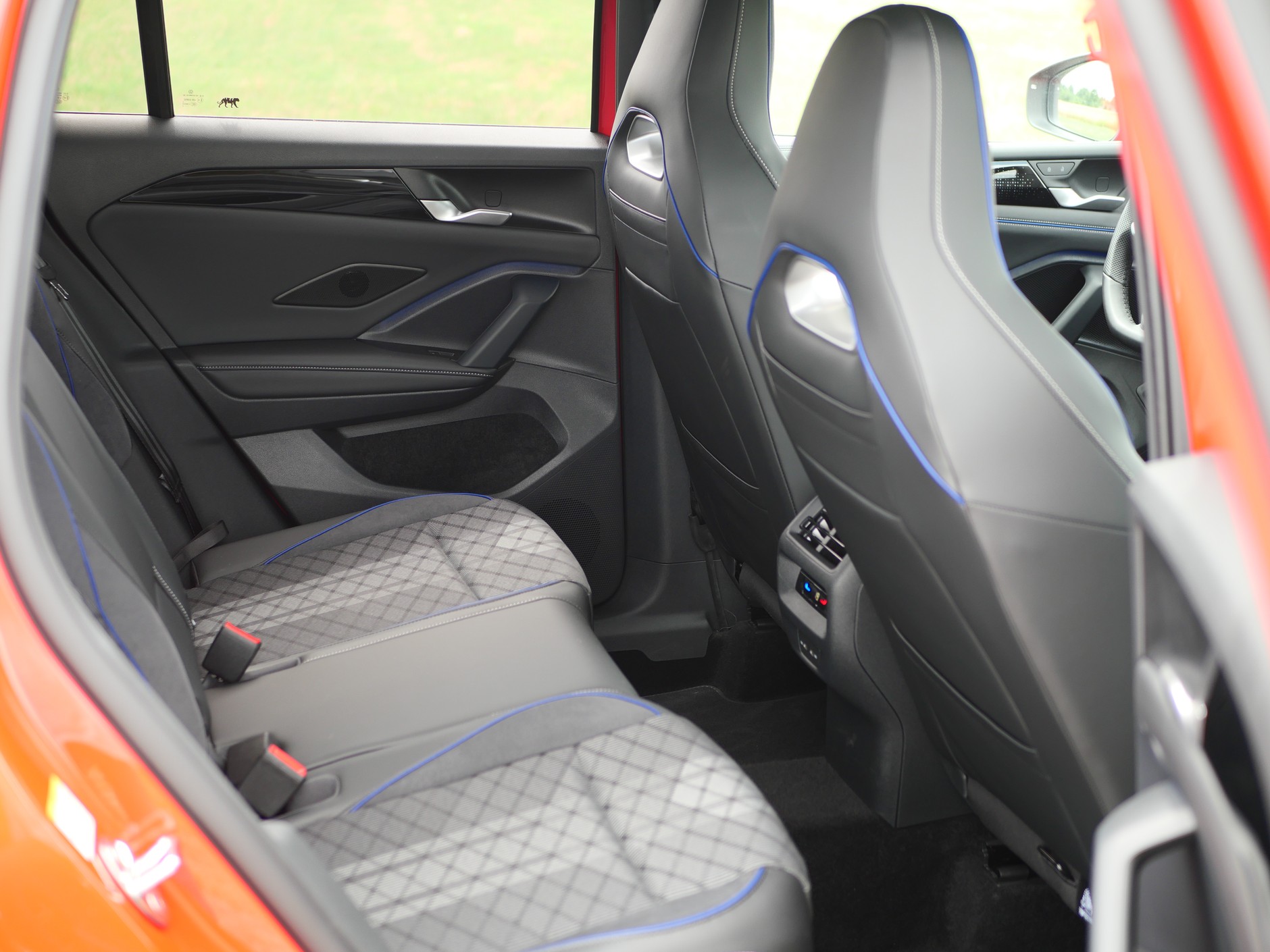 Volkswagen Tiguan 2.0 TDI 4Motion R-line (2024)