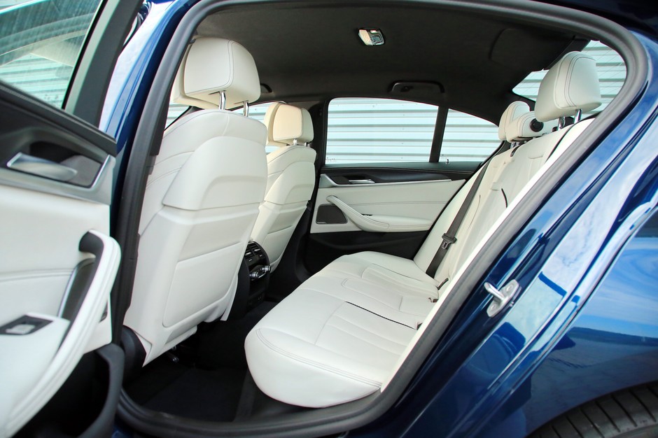 BMW 545e xDrive (2021, G30 LCI)