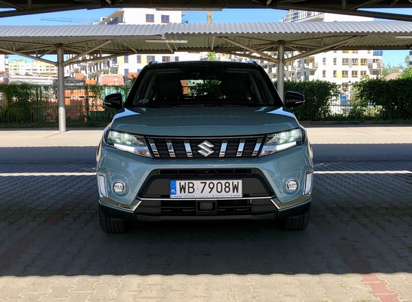 Popularny miejski SUV doczekał się hybrydowej wersji
