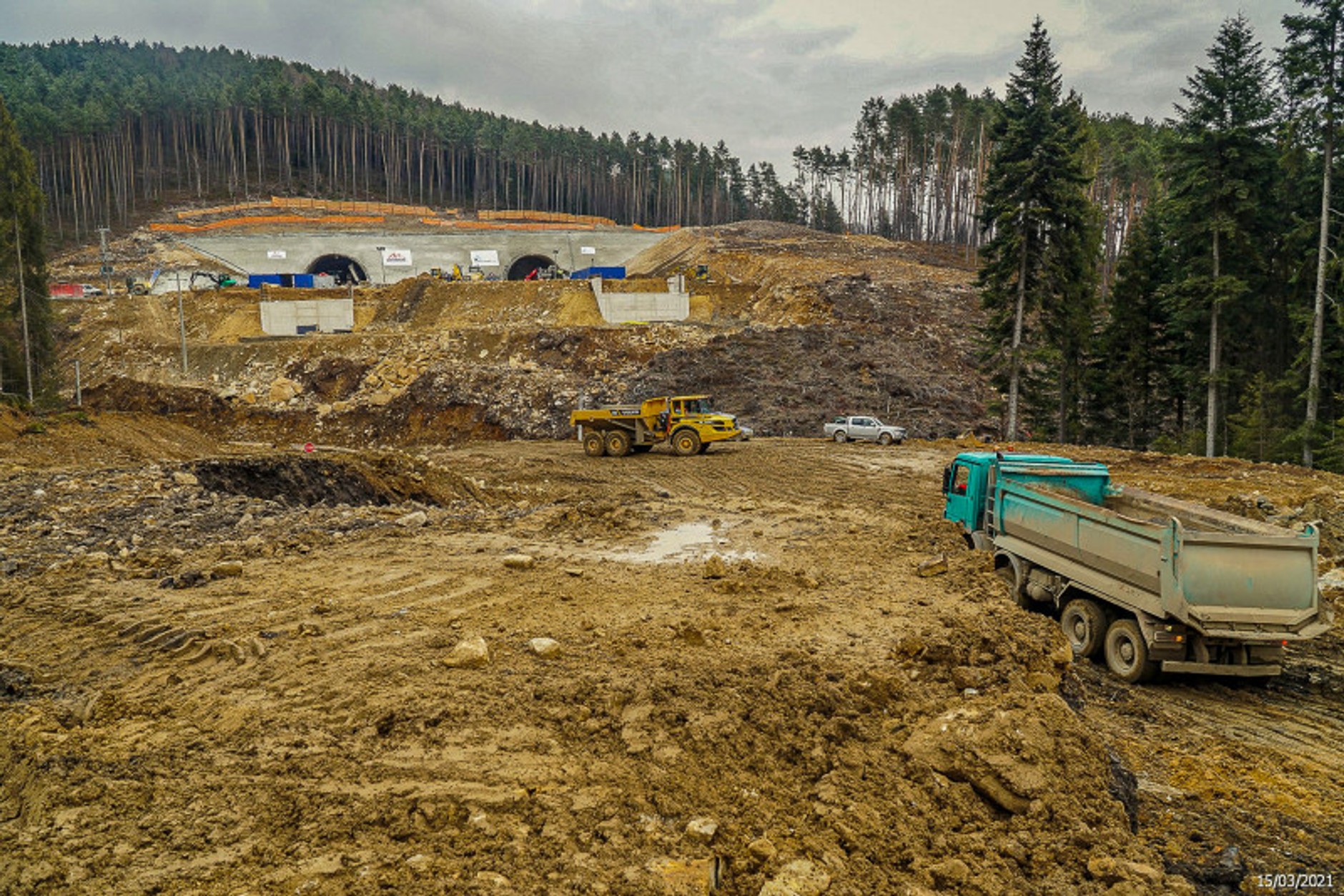 Droga S1. Rozpoczęto drążenie tuneli pod Baranią Górą