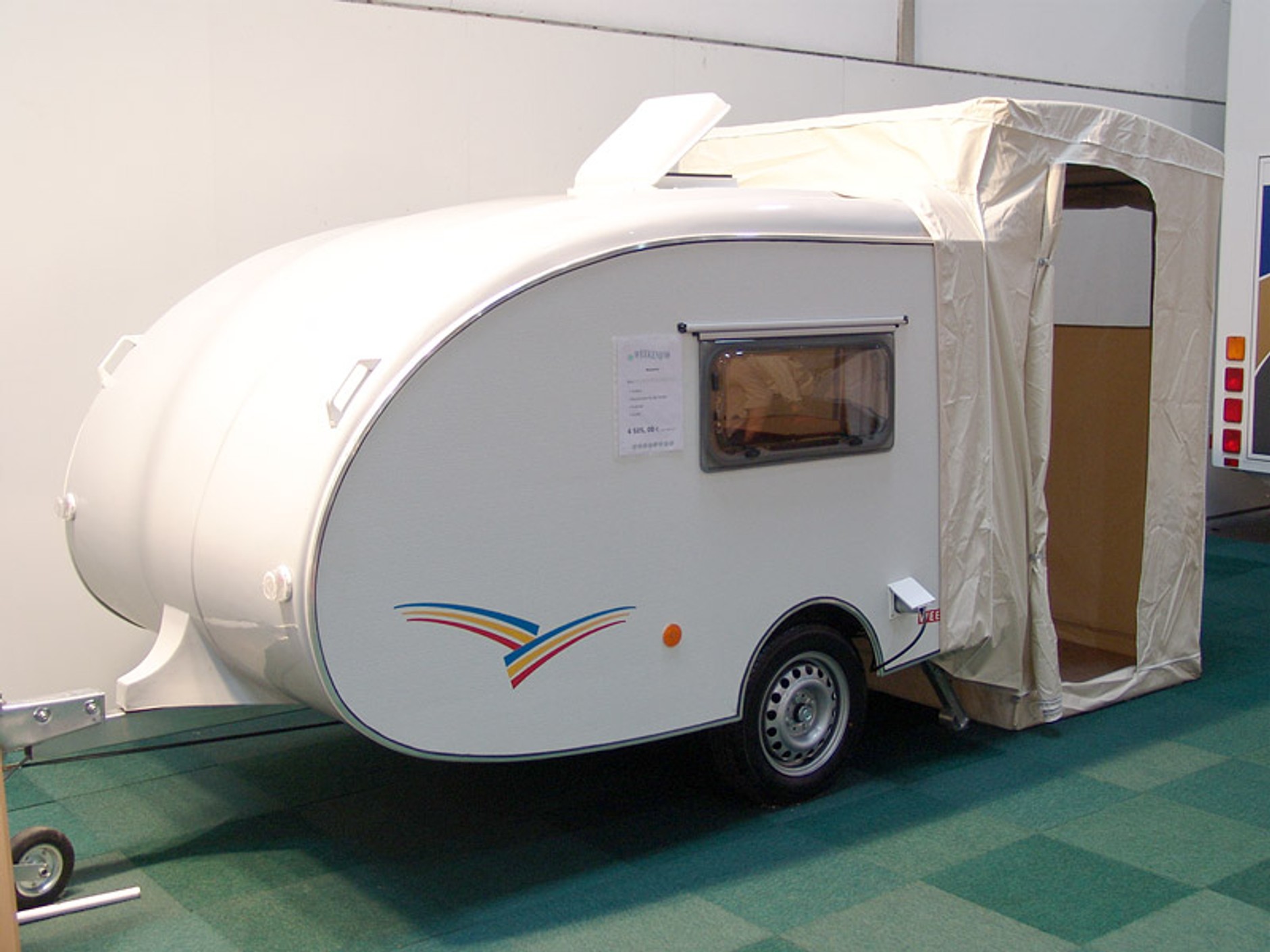 Caravan Salon Düsseldorf 2007: Caddy Life i moda na nowy sezon (fotogaleria)