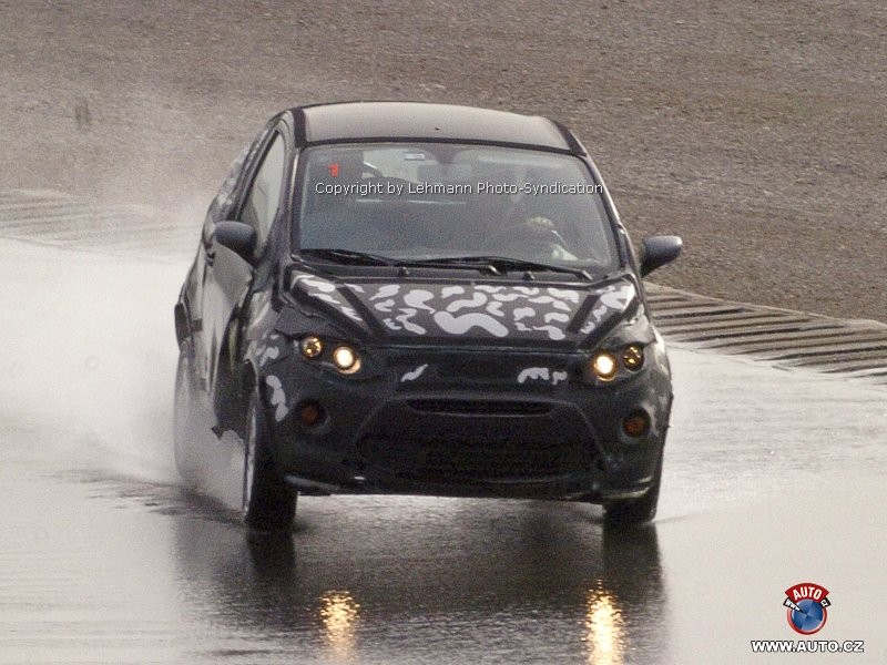 Zdjęcia szpiegowskie: mały Ford odrzuca KAmuflaż