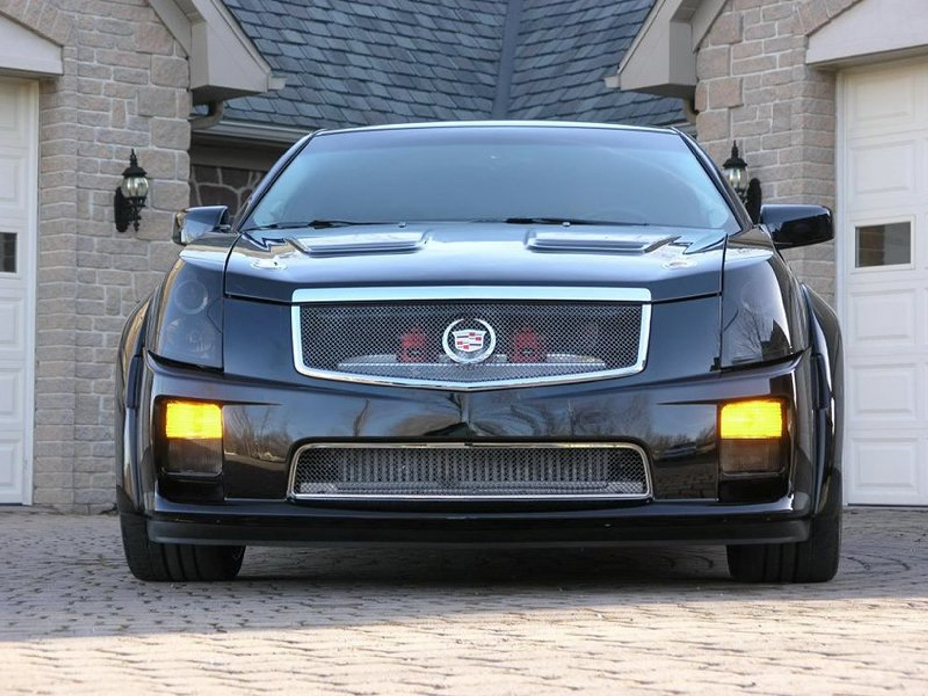 Predator Cadillac CTS-V: dwie sprężarki mechaniczne i 806 koni