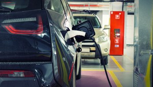 Koncerny motoryzacyjne zyskają więcej czasu na dostosowanie się do norm emisji CO2