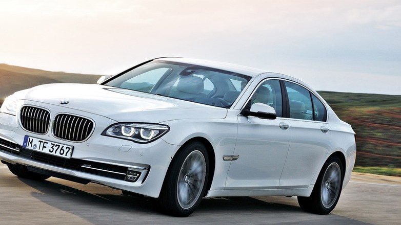 BMW 750i: mobilny salon prezesa