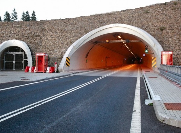 W Polsce przybywa tuneli drogowych