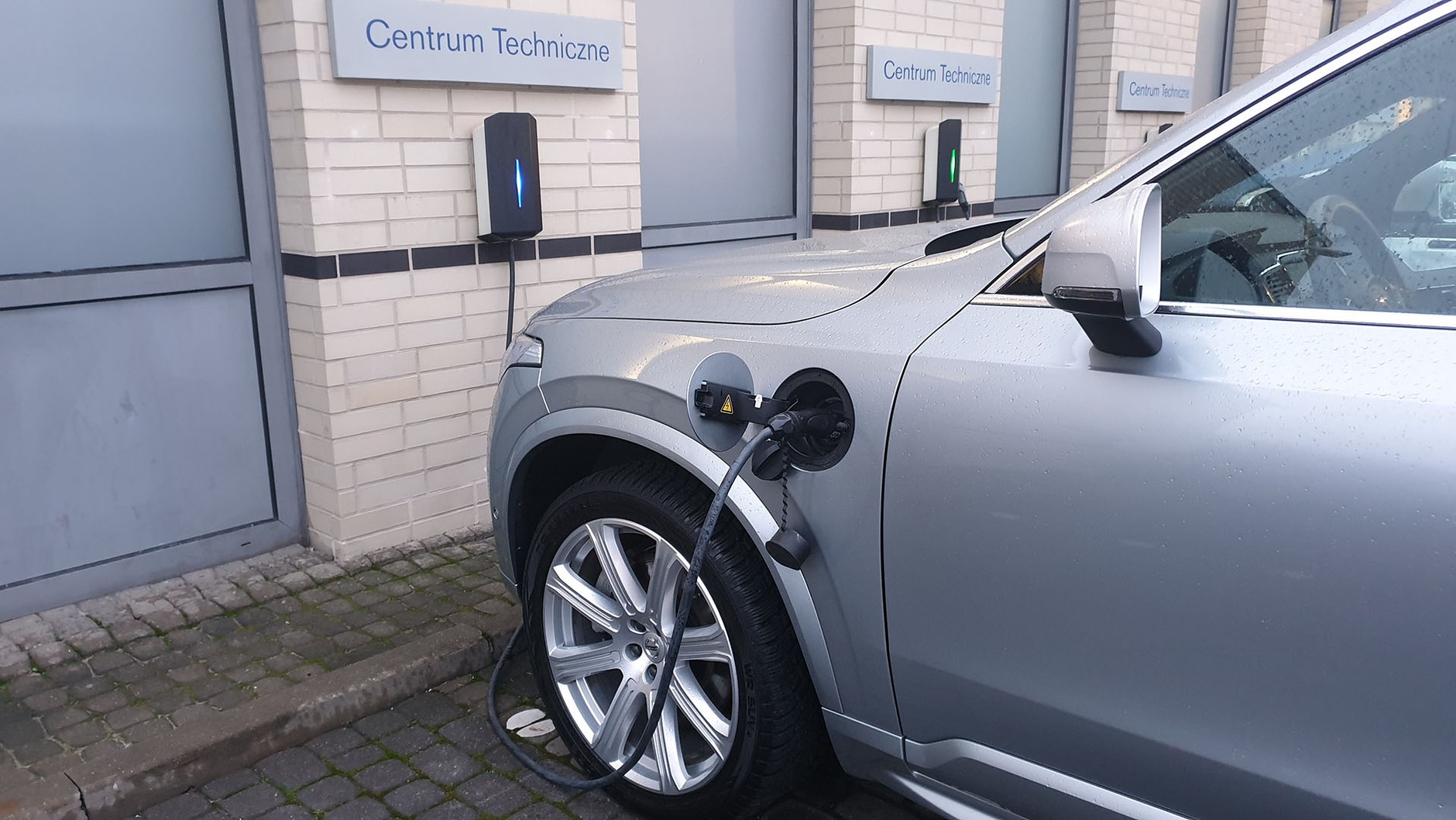 Volvo XC90 – która hybryda będzie lepszym wyborem