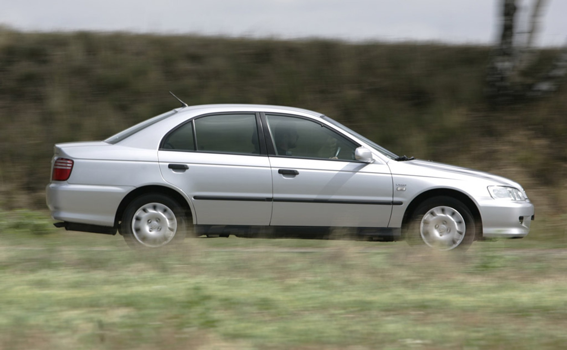 Najlepsze samochody klasy średniej które kupisz za 10 tys. zł