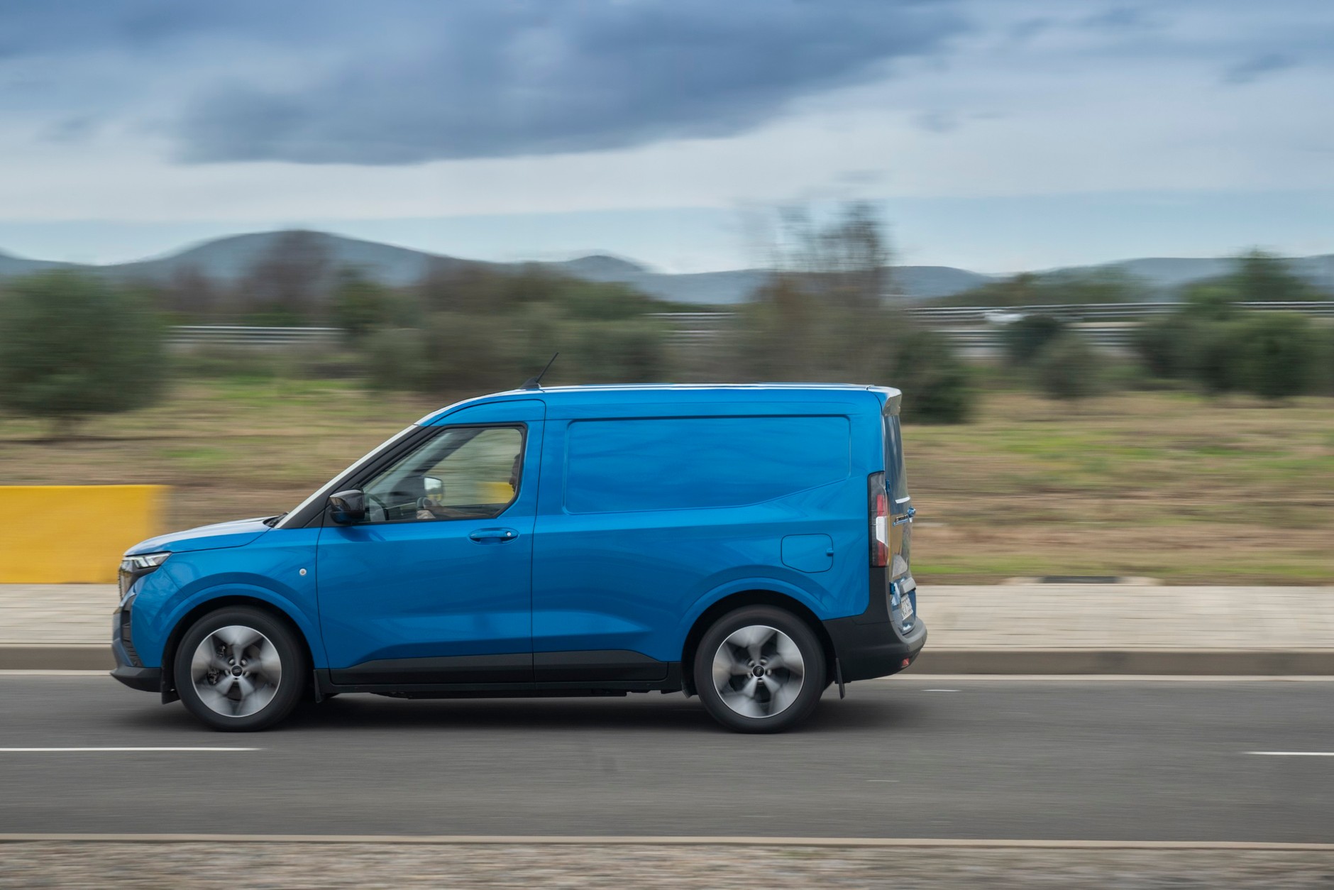 Ford E-Transit Courier