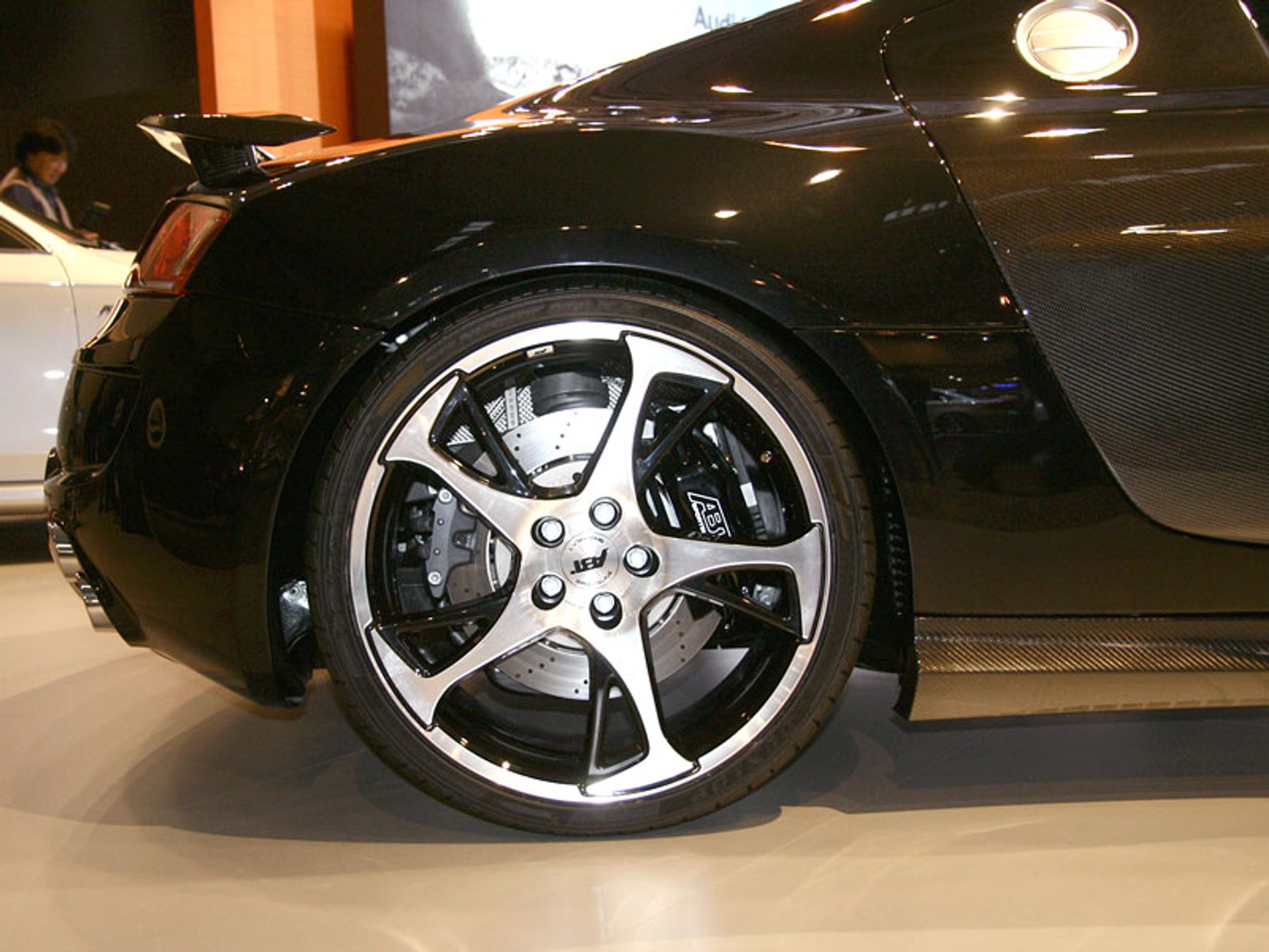 Essen Motor Show 2007: Spoilery, bajery, kilowaty (fotogaleria 4)