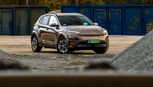 Hyundai Kona Electric jest już kilka lat na rynku, a potrafi więcej od innych