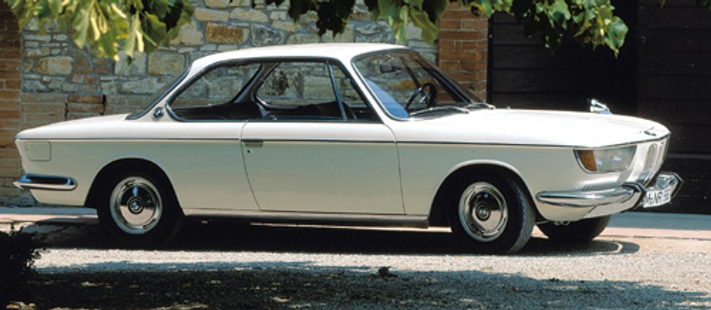 Na początku powstaje forma