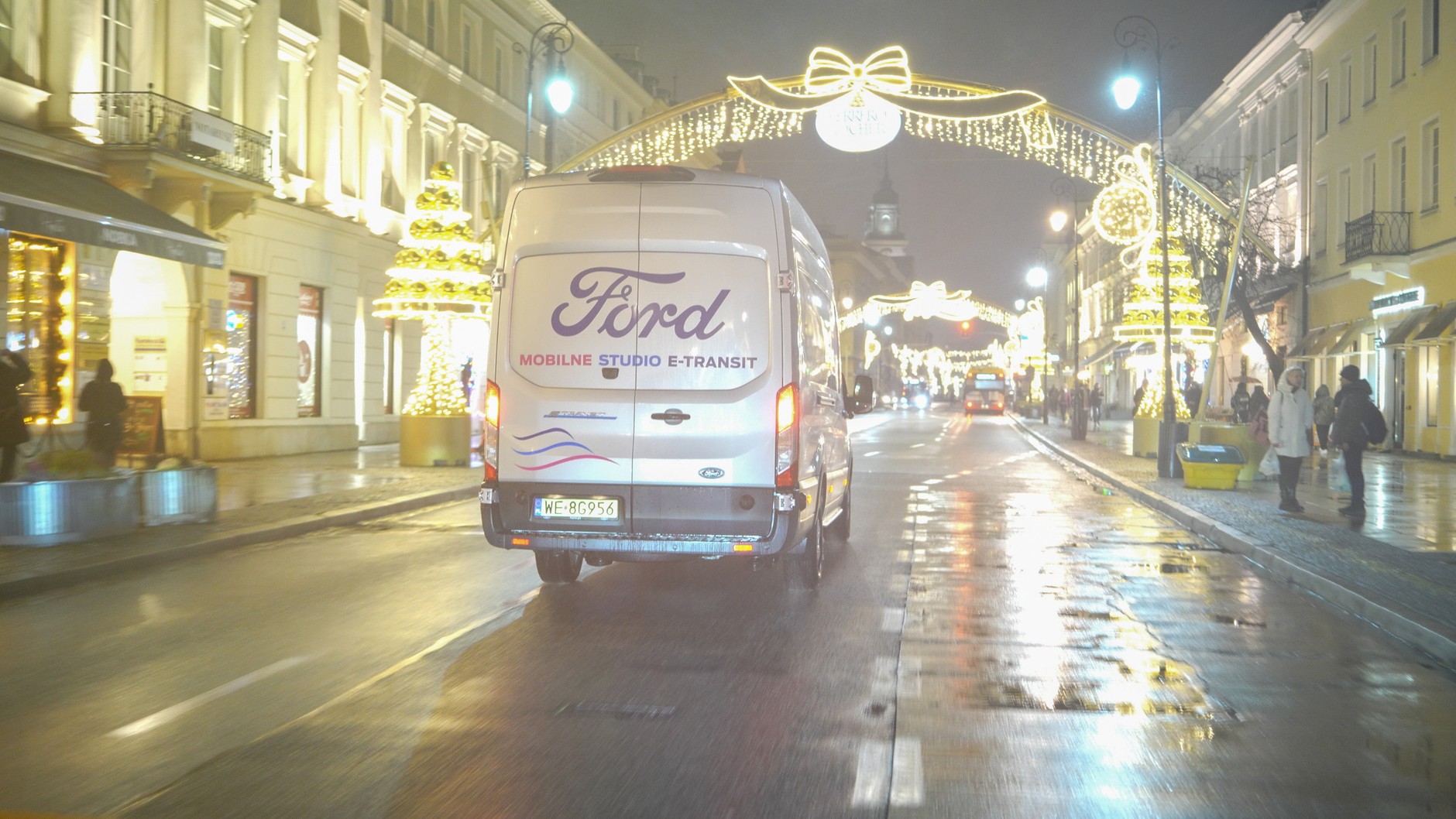 Pierwsza piosenka transmitowana z kosmosu zasilana przez Forda E-Transita