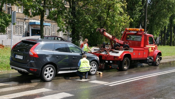 W czasie Wszystkich Świętych to plaga. Kara wynosi nawet 1200 zł