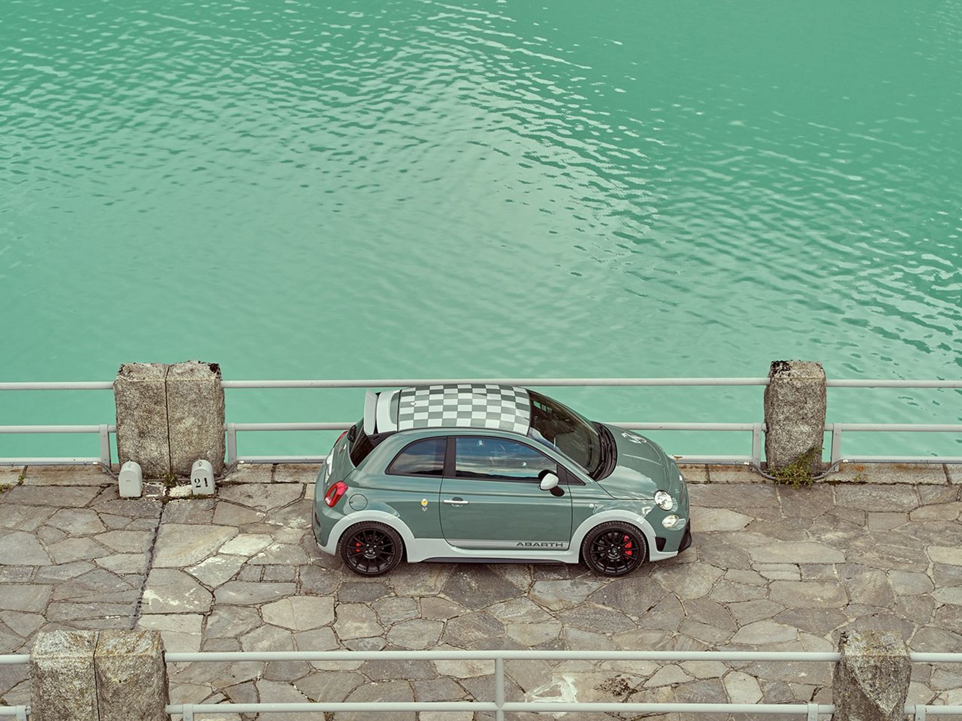 Abarth 695 70° Anniversario