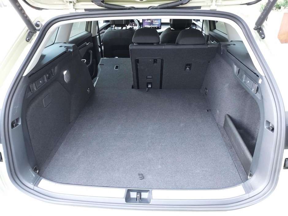 Skoda Superb Combi 1,5 TSI iV