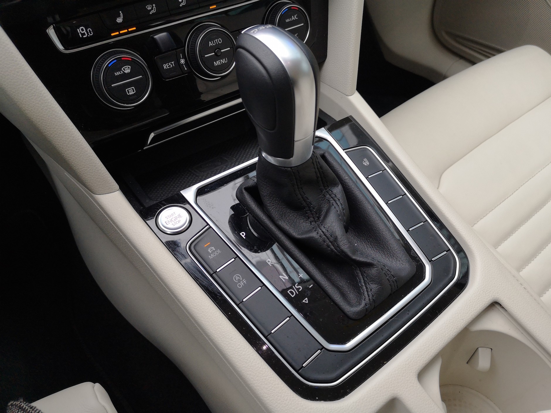 Volkswagen Passat 2.0 TDI kontra Touran 2.0 TDI