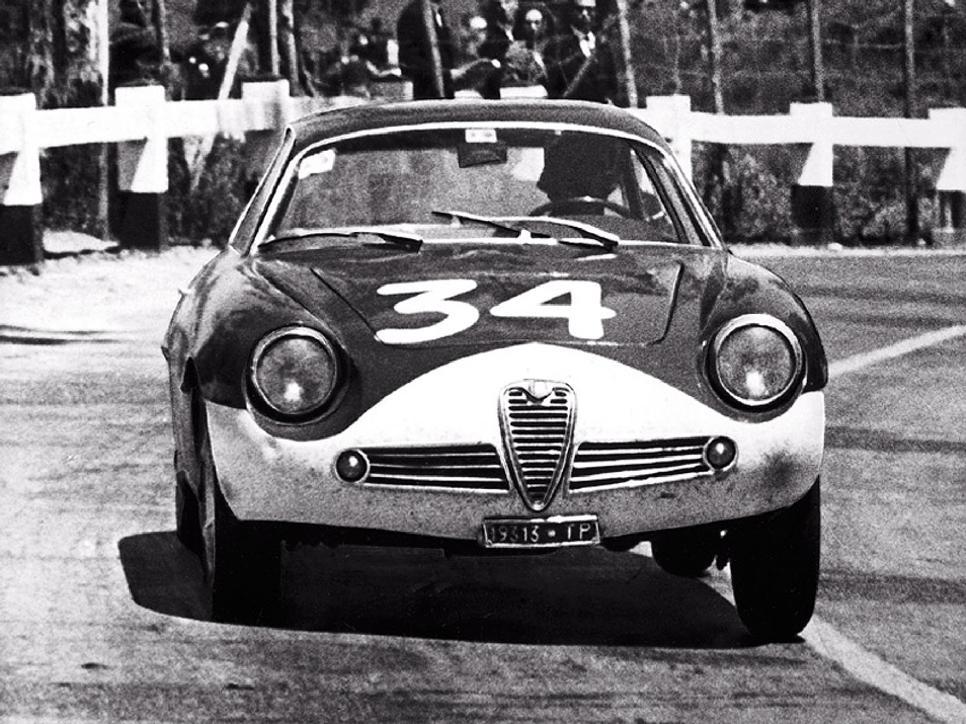 Historia marki Alfa Romeo w fotografii (1950-2000)