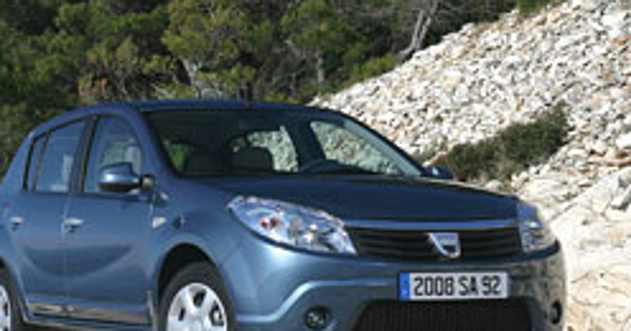 Dacia: nowe silniki 1,2 16V (55 kW), 1,4 LPG (55 kW), 1,6 LPG (66 kW) i 1,6 E85 (66 kW)