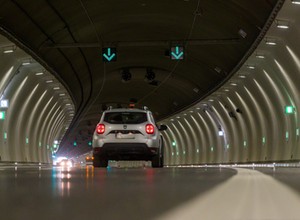 Kierowcy szaleją w tunelu na zakopiance. Padł tegoroczny niechlubny rekord