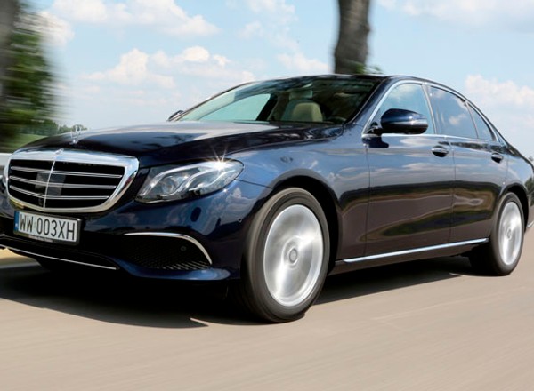 Mercedes E 220d - czy jest wystarczająco inteligentny na nasze drogi?
