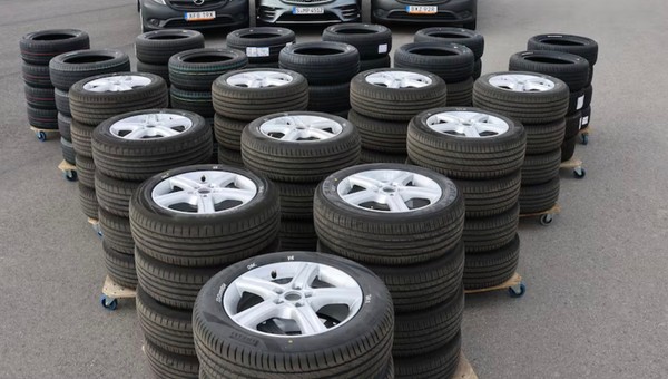 Ranking opon całorocznych do SUV-ów. Pod lupą 235/65 R17