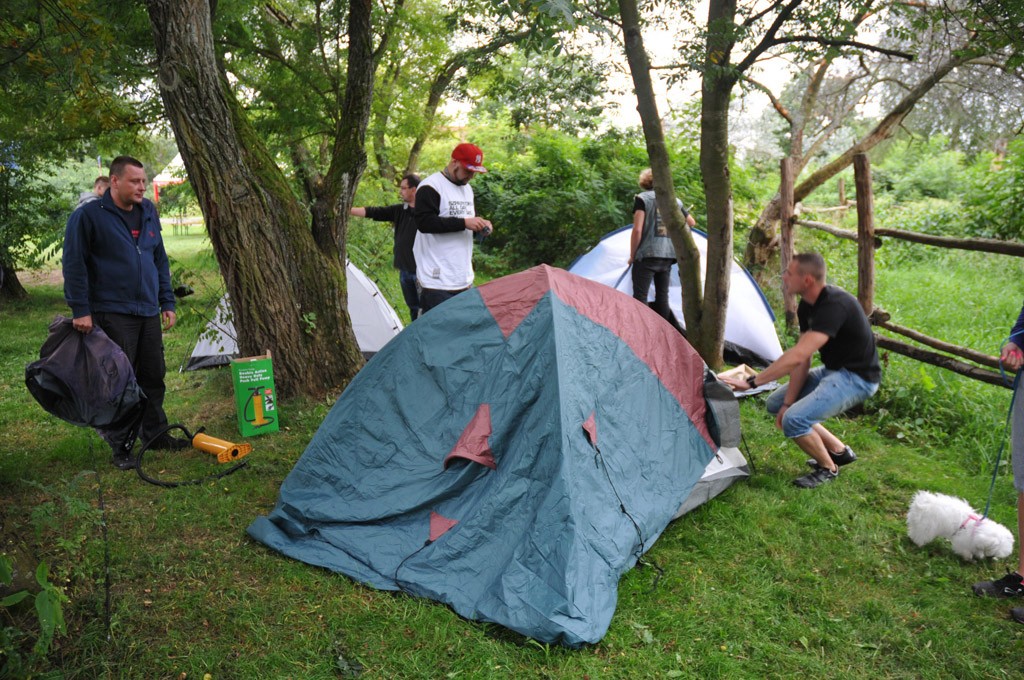 4x4 Family Adventure: baza pod namiotami