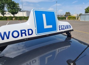 Ośrodki WORD odwołują egzaminy na prawo jazdy. Brakuje egzaminatorów.