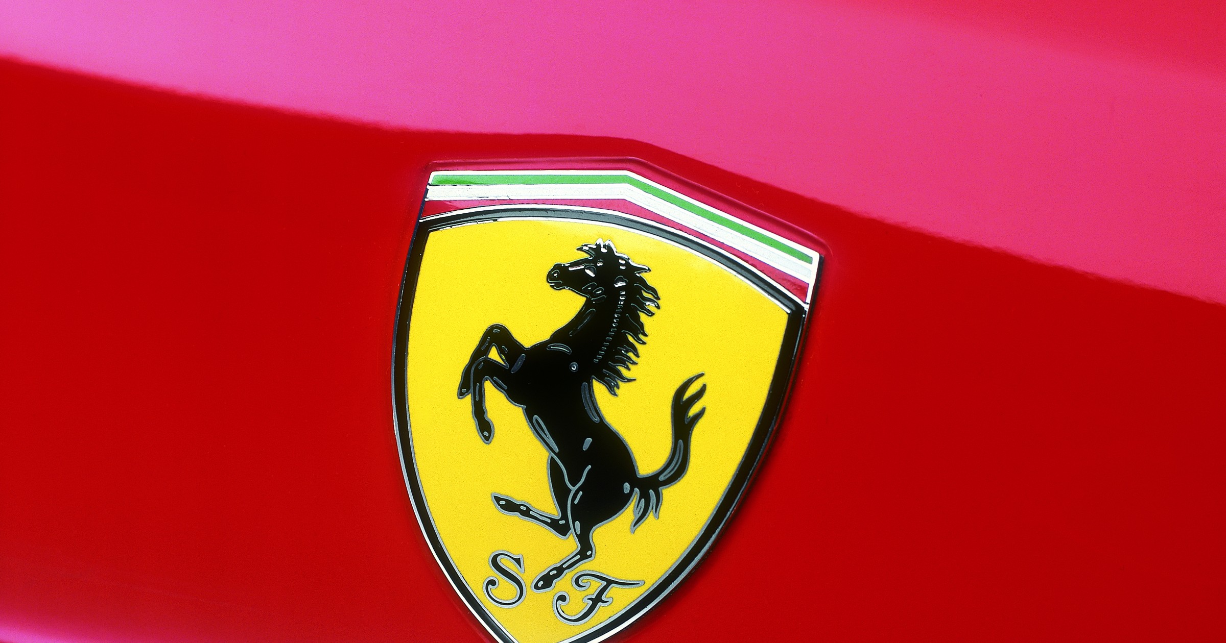 Historia czarnego konia, czyli jak powstało logo Ferrari