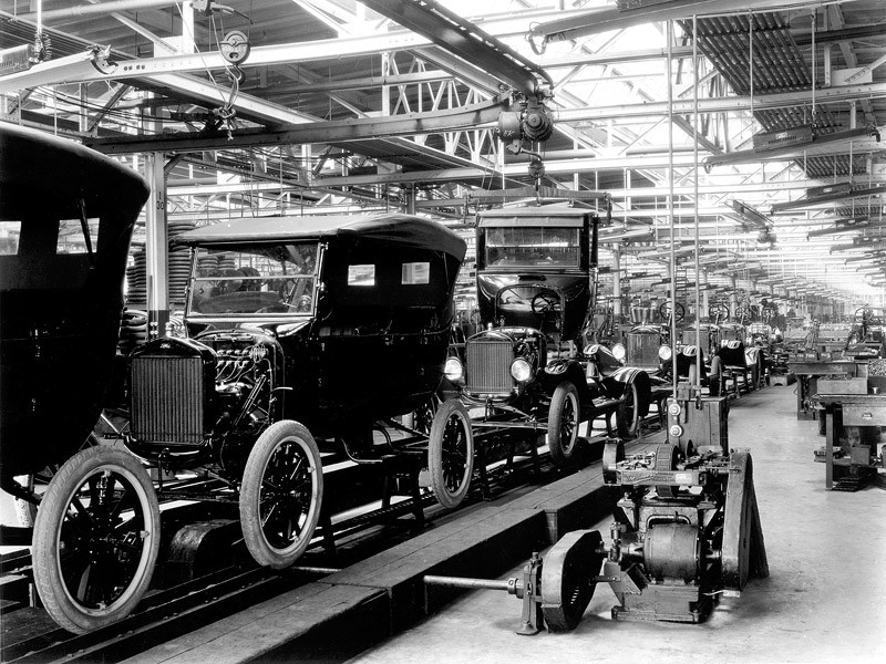 Ford Model T ma sto lat, na zlot przyjechało 750 (fotogaleria)
