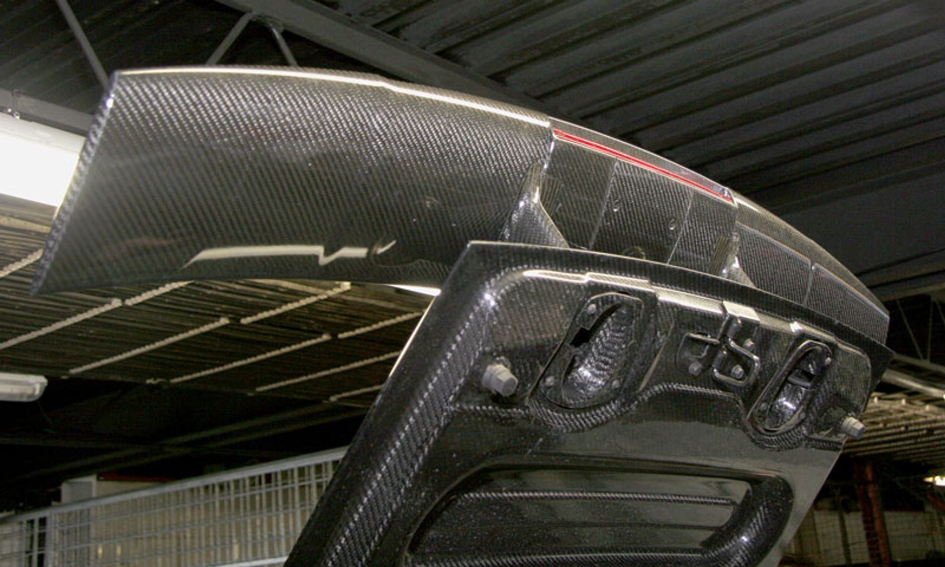 Autodrom Most: sportowe rakiety w deszczu (fotogaleria)