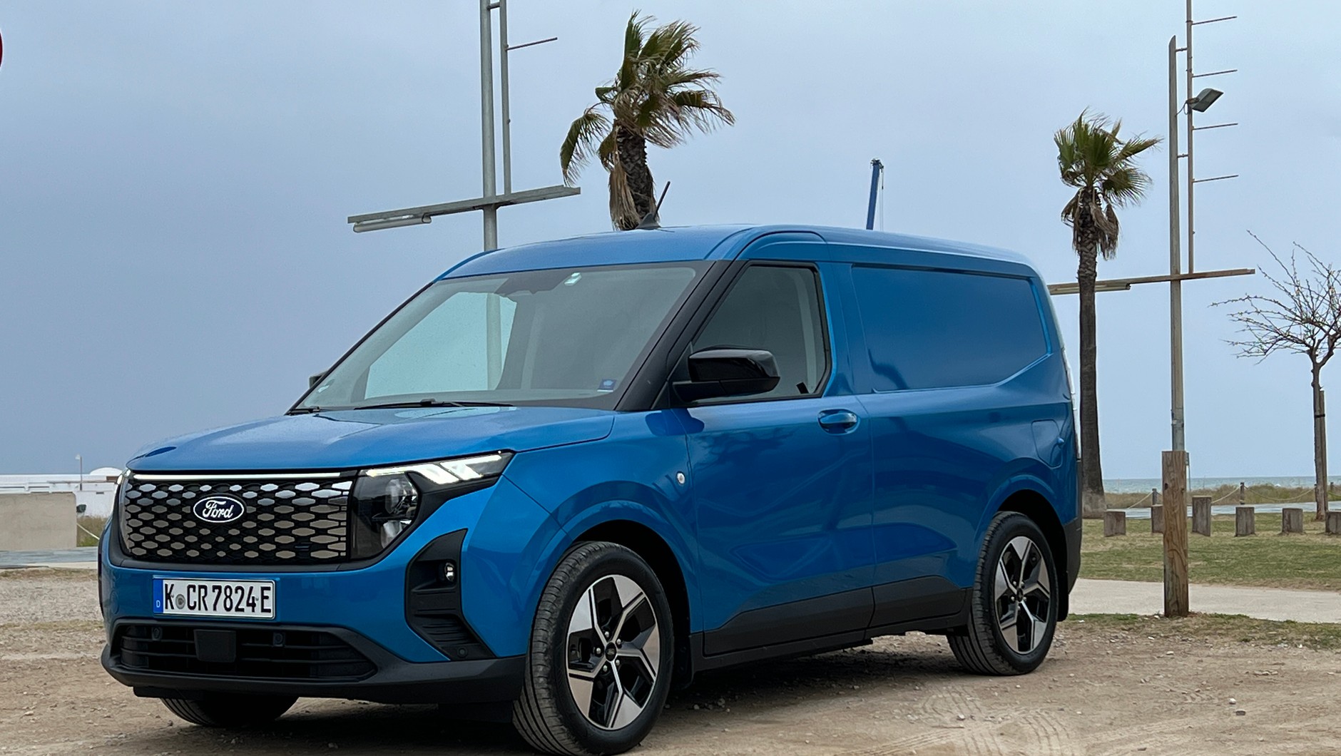 Ford E-Transit Courier