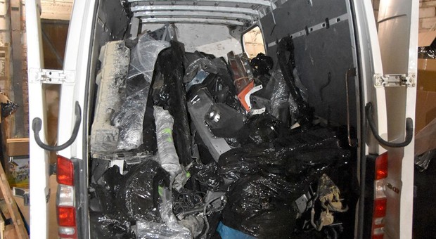 Części z aut kradzionych w Polsce jadą na wschód