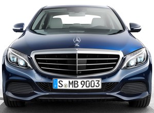 Problemy Mercedesa – zablokowany układ kierowniczy