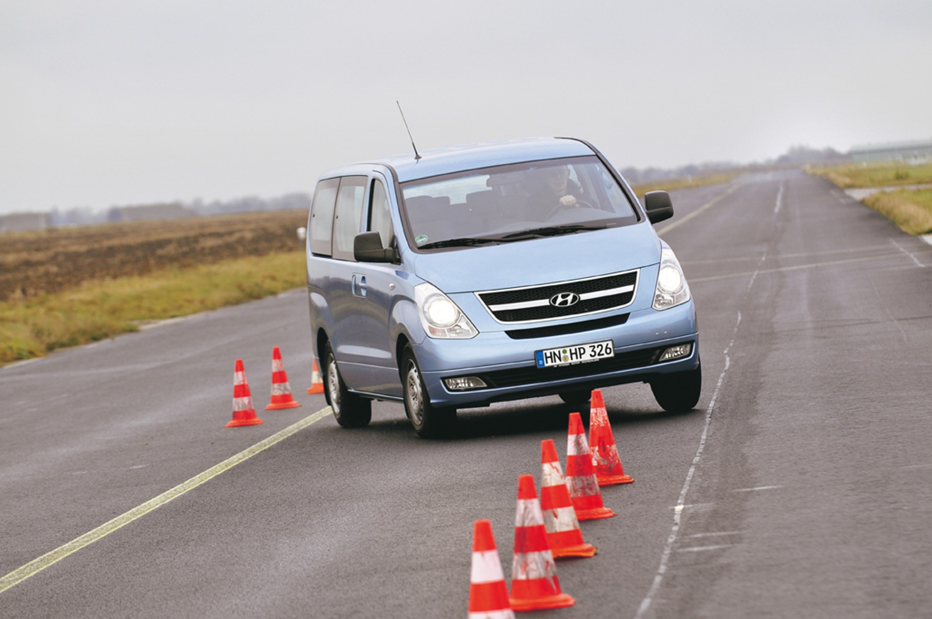 Megavany dla rodziny - Hyundai H1 kontra Ford Galaxy i VW Miltivan