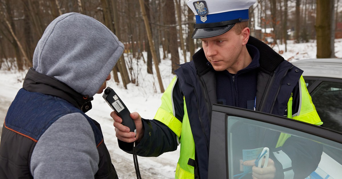 Badanie krwi zamiast alkomatu? Nawet jeśli jesteś trzeźwy, to i tak zabiorą ci prawo jazdy