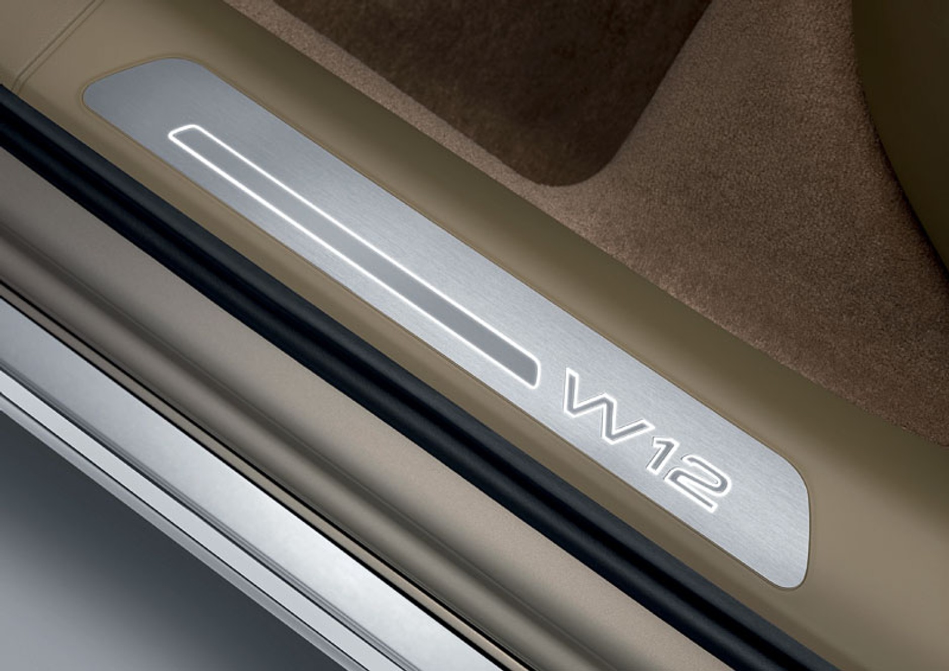 Pekin 2010: Audi A8 L W12 quattro – 500 KM i większy komfort dla Chińczyków